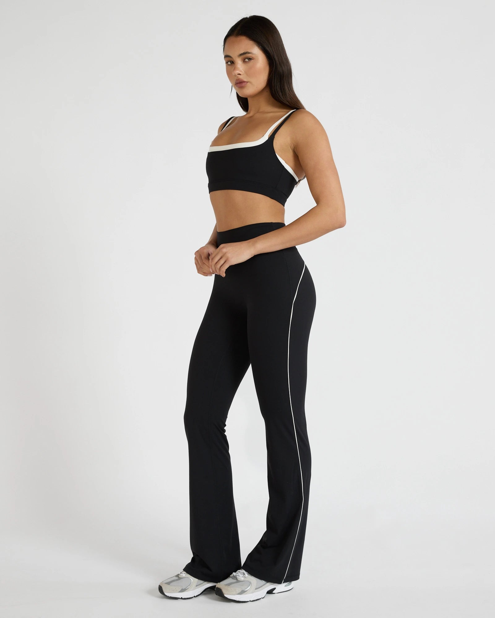 ALLFENIX CloudCore™ Double Layer Contrast Sports Bra - Black