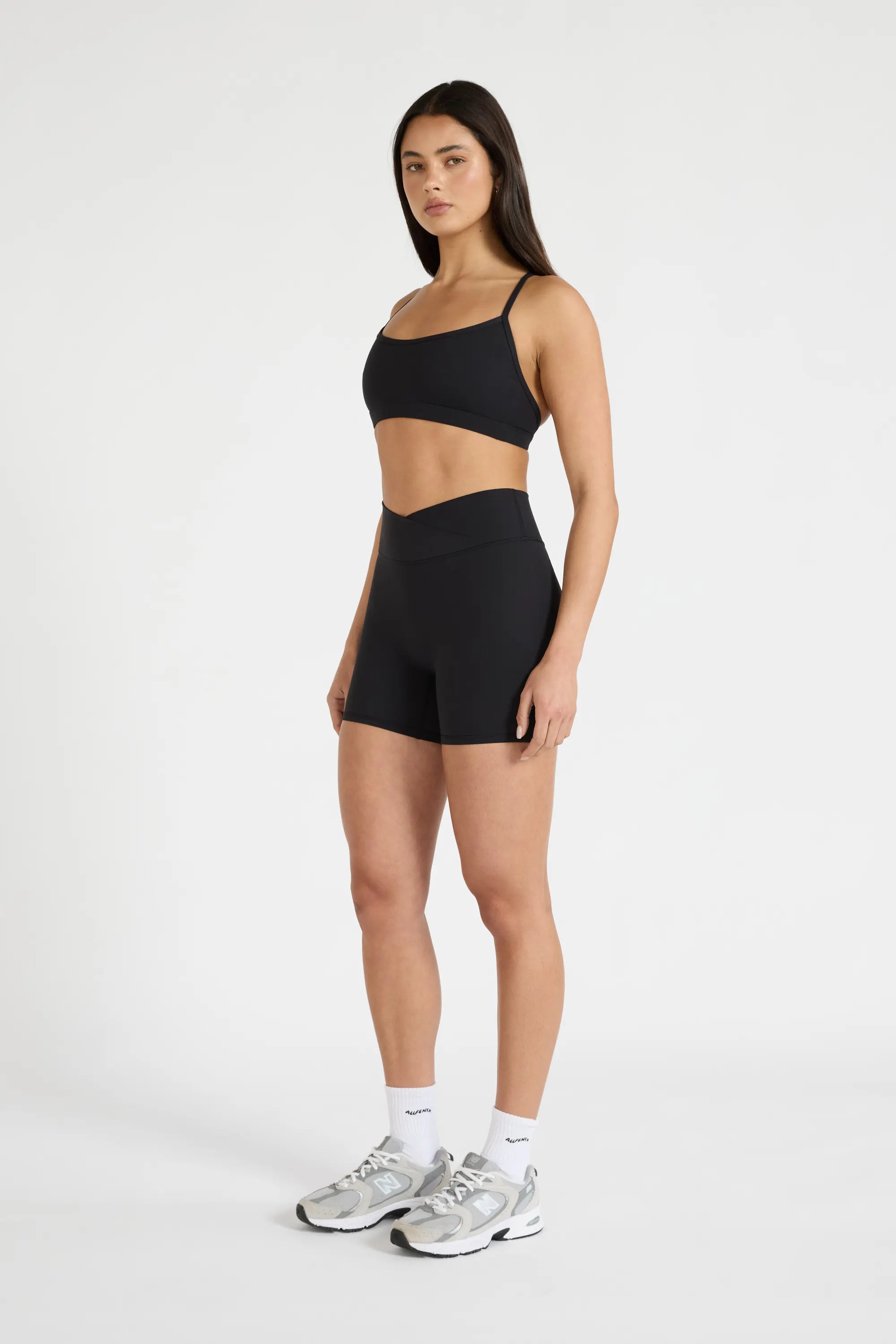 ALLFENIX CloudCore™ V-Waist 5" Bike Short - Black