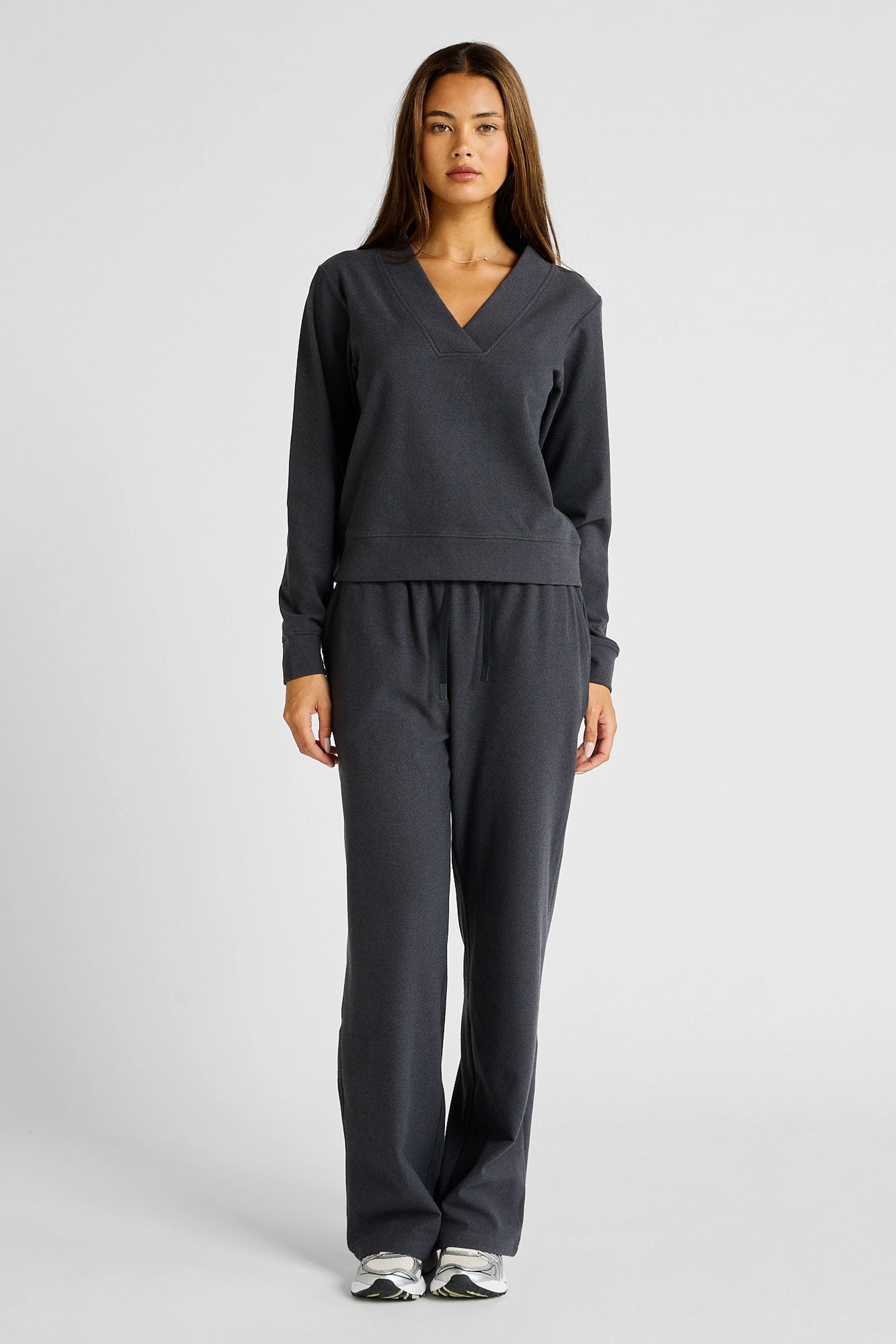 ALLFENIX Micro-Rib V-Neck Cropped Sweater in Charcoal, view 3