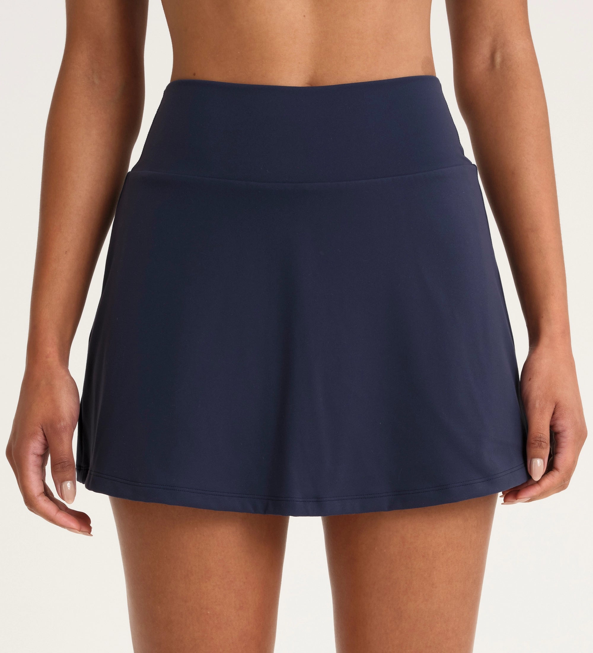 A4SK103_CloudCore_ActiveSkort_FrontCropped_NVY.webp