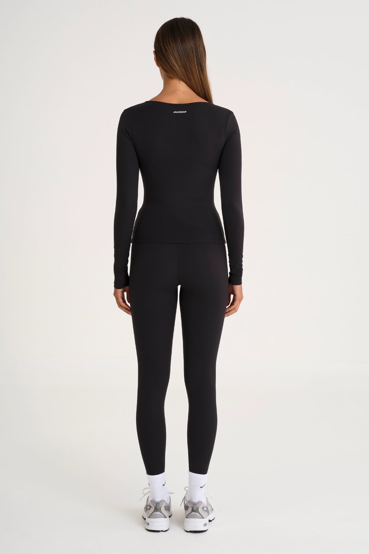 ALLFENIX CloudCore™ Lite Ruched V-Neck Long Sleeve - Onyx