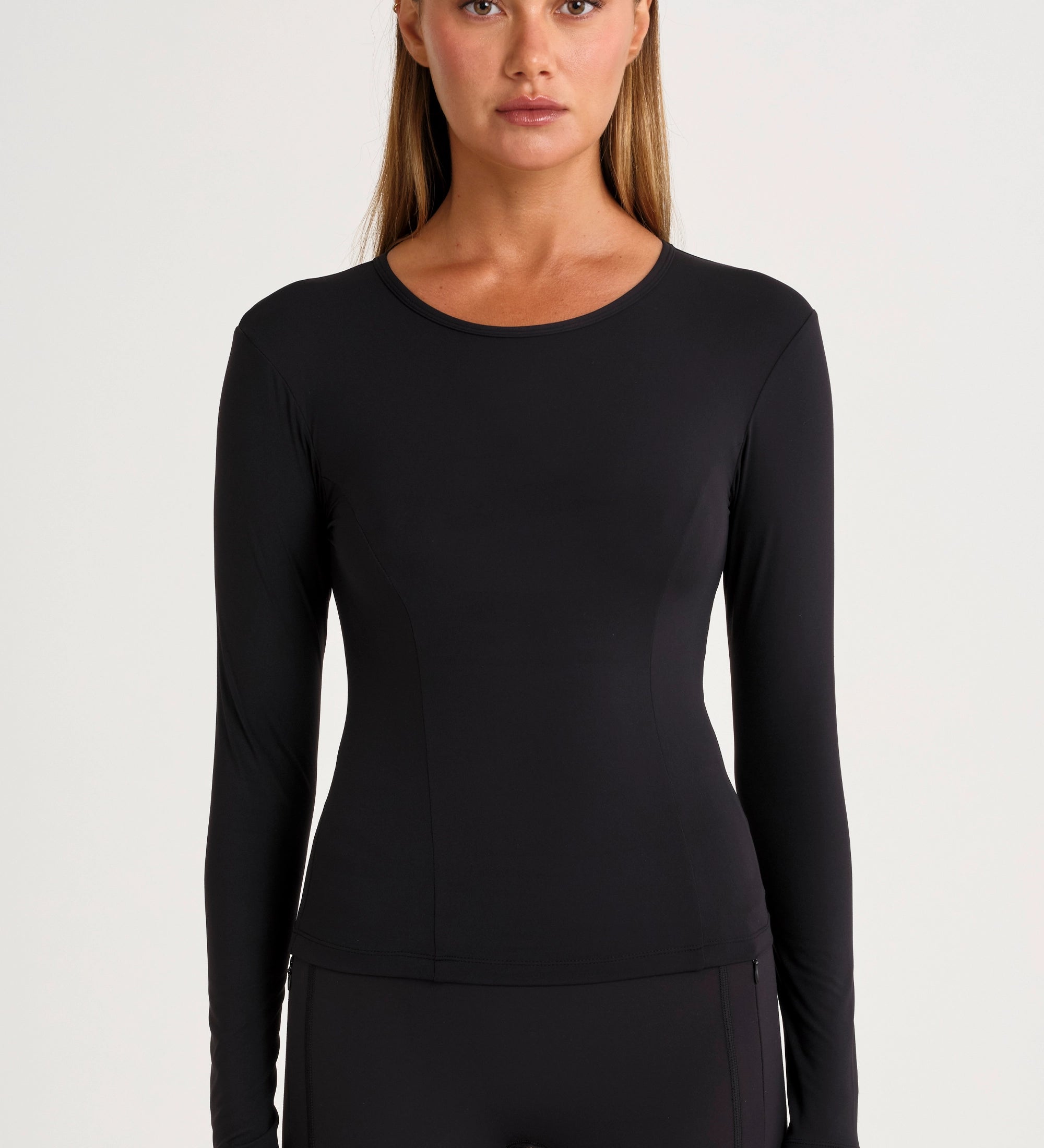 A4T196_BLK_CloudCore_LitePanelLongSleeve_FrontCropped.webp