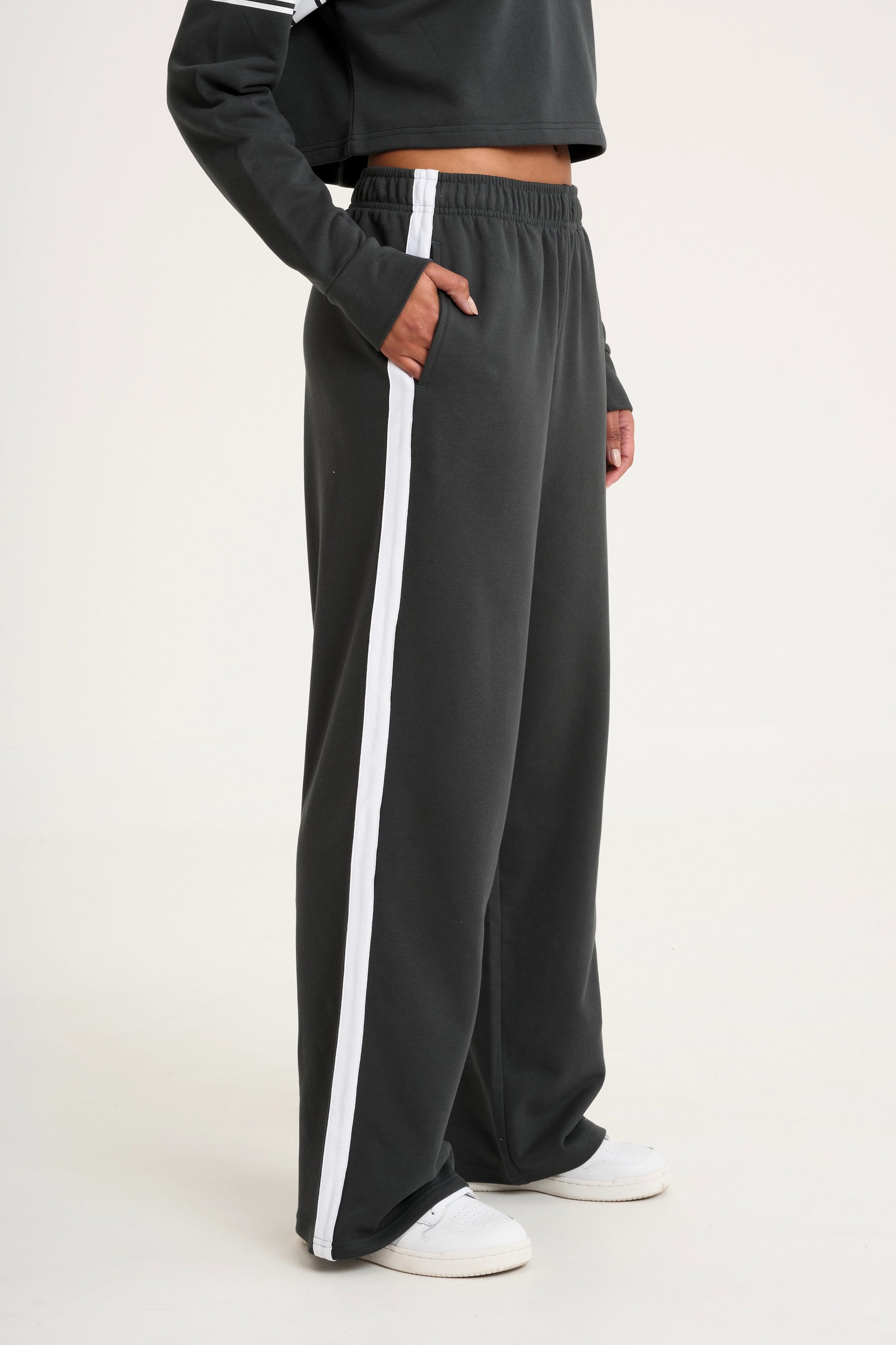 Collegiate Wide Leg Track Pant