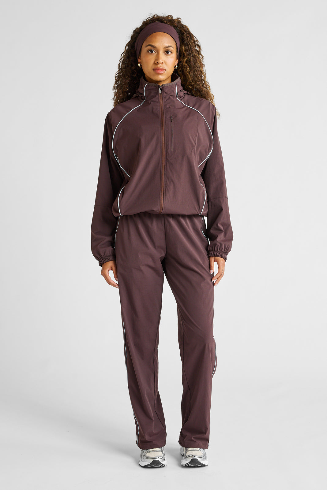 Spray Contrast Piping Windbreaker - Espresso and Sky Blue