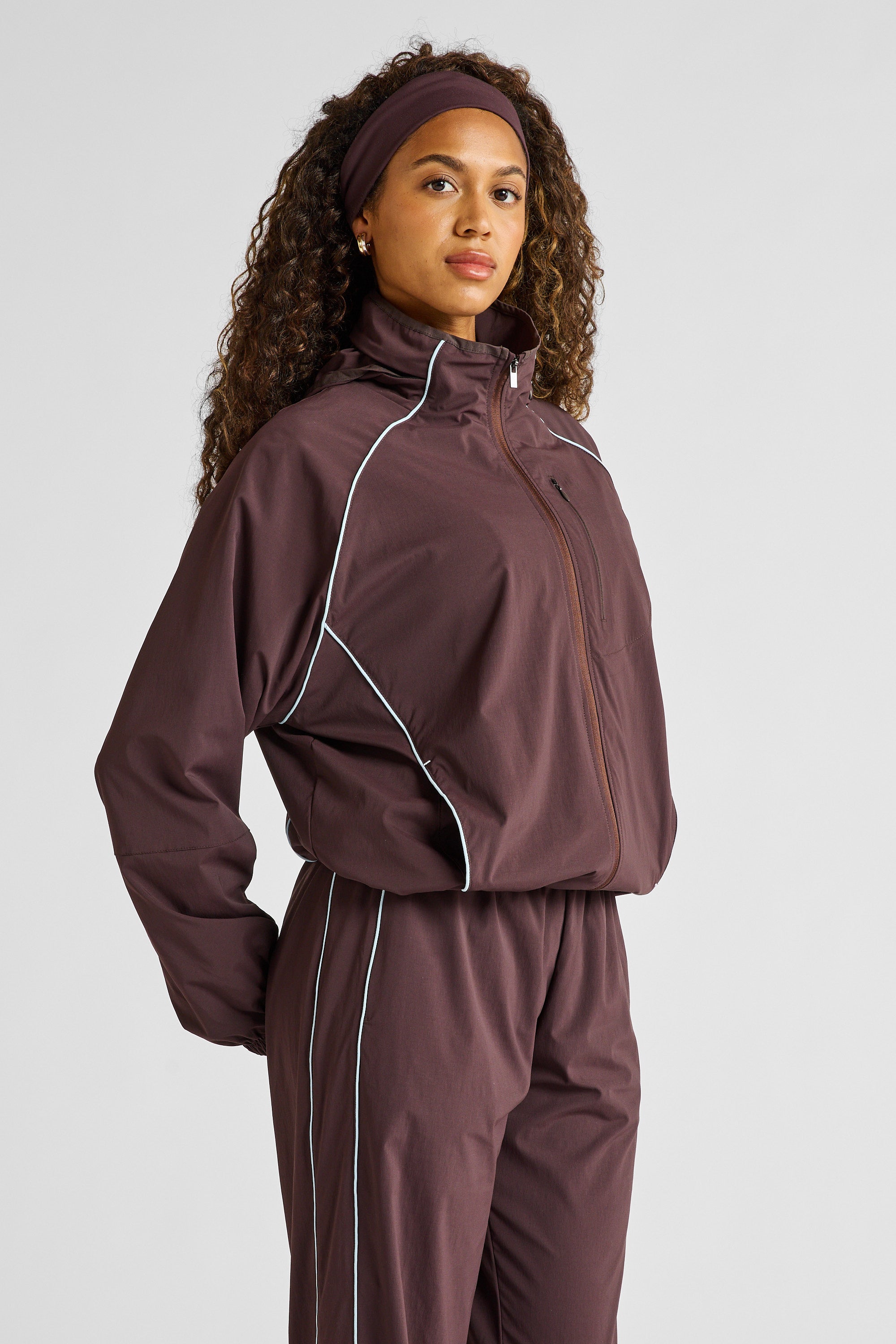 Spray Contrast Piping Windbreaker - Espresso and Sky Blue