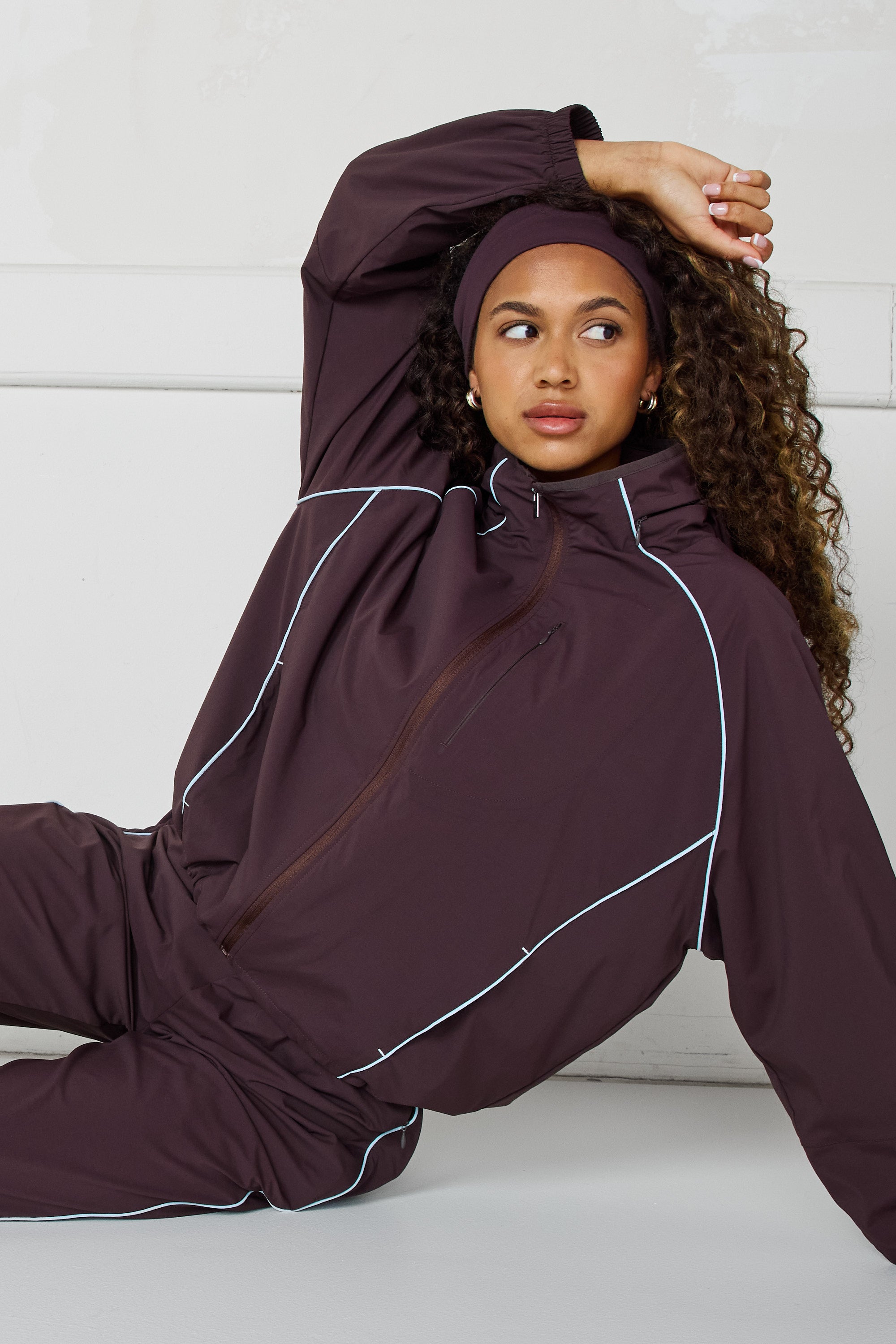 Spray Contrast Piping Windbreaker - Espresso and Sky Blue