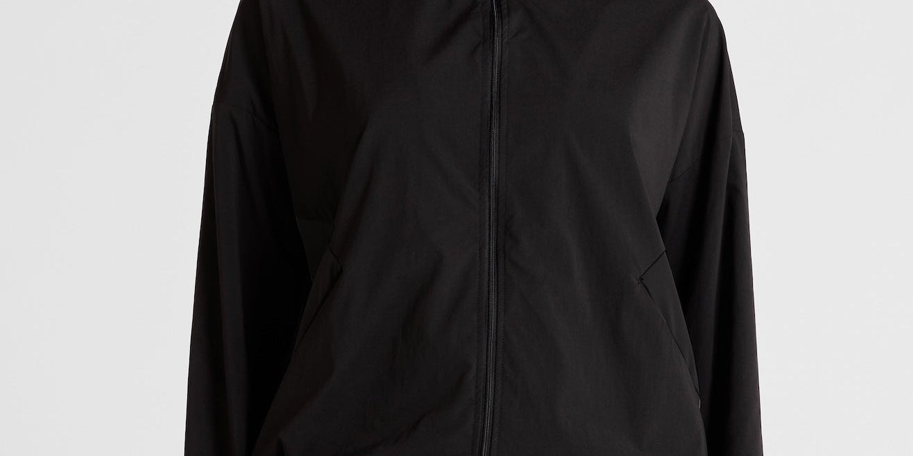 A6J612_STUDIOTOSTREET_PANELLEDWINDBREAKER_BLK_3483_EDITED.jpg