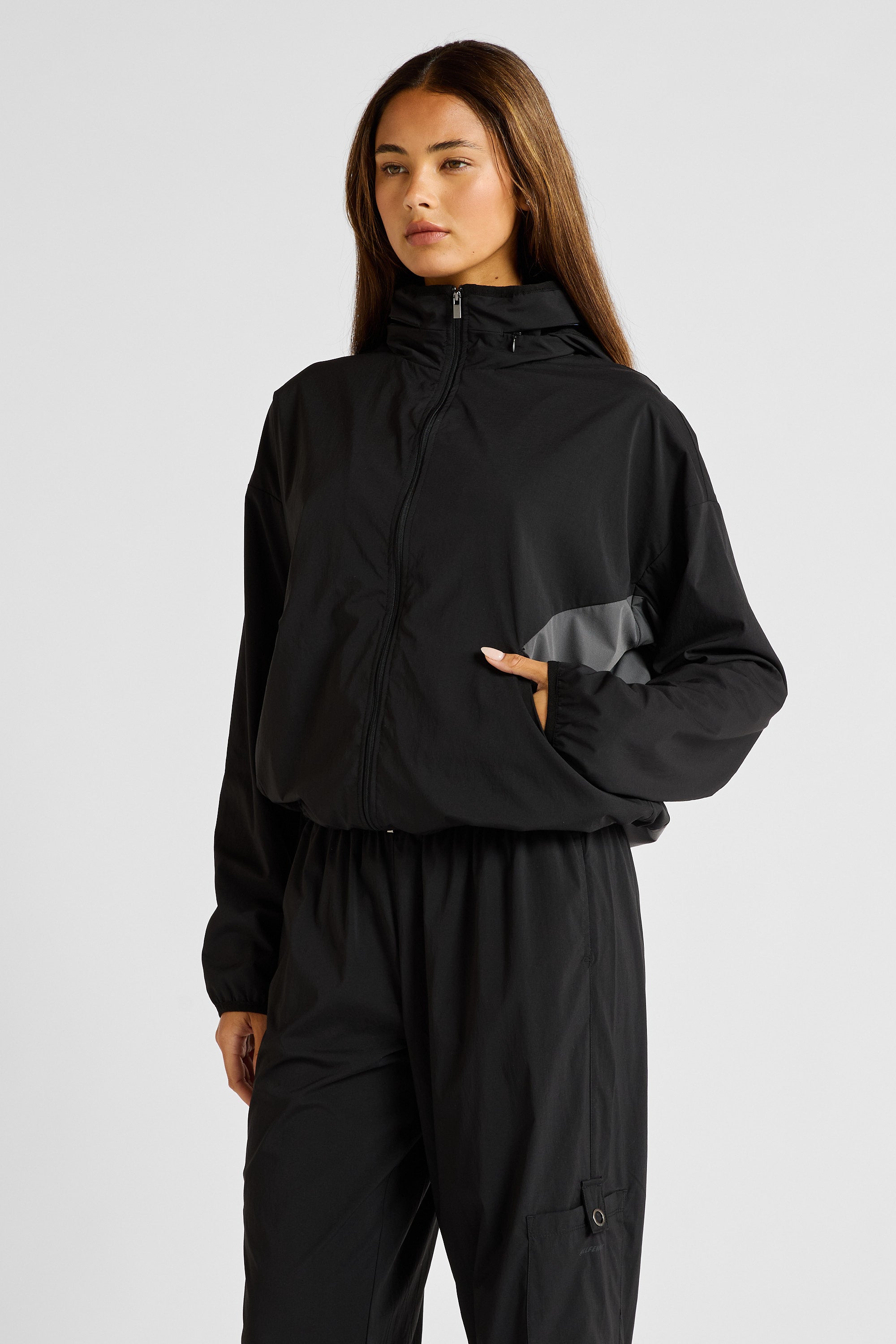 Spray Paneled Windbreaker - Black