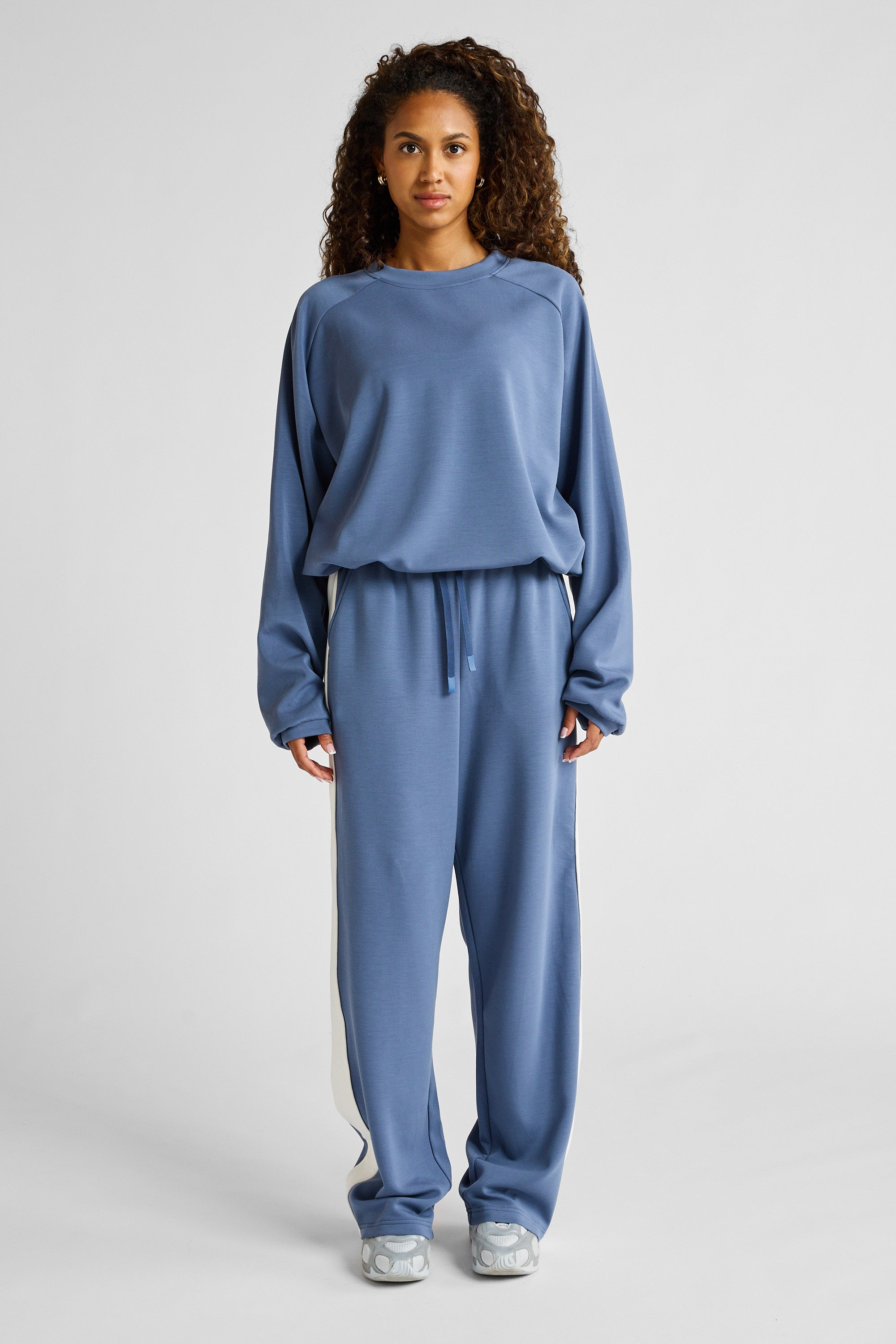 ALLFENIX Soft Essentials Cropped Crew Neck Jumper in Blue Indigo, view 2
