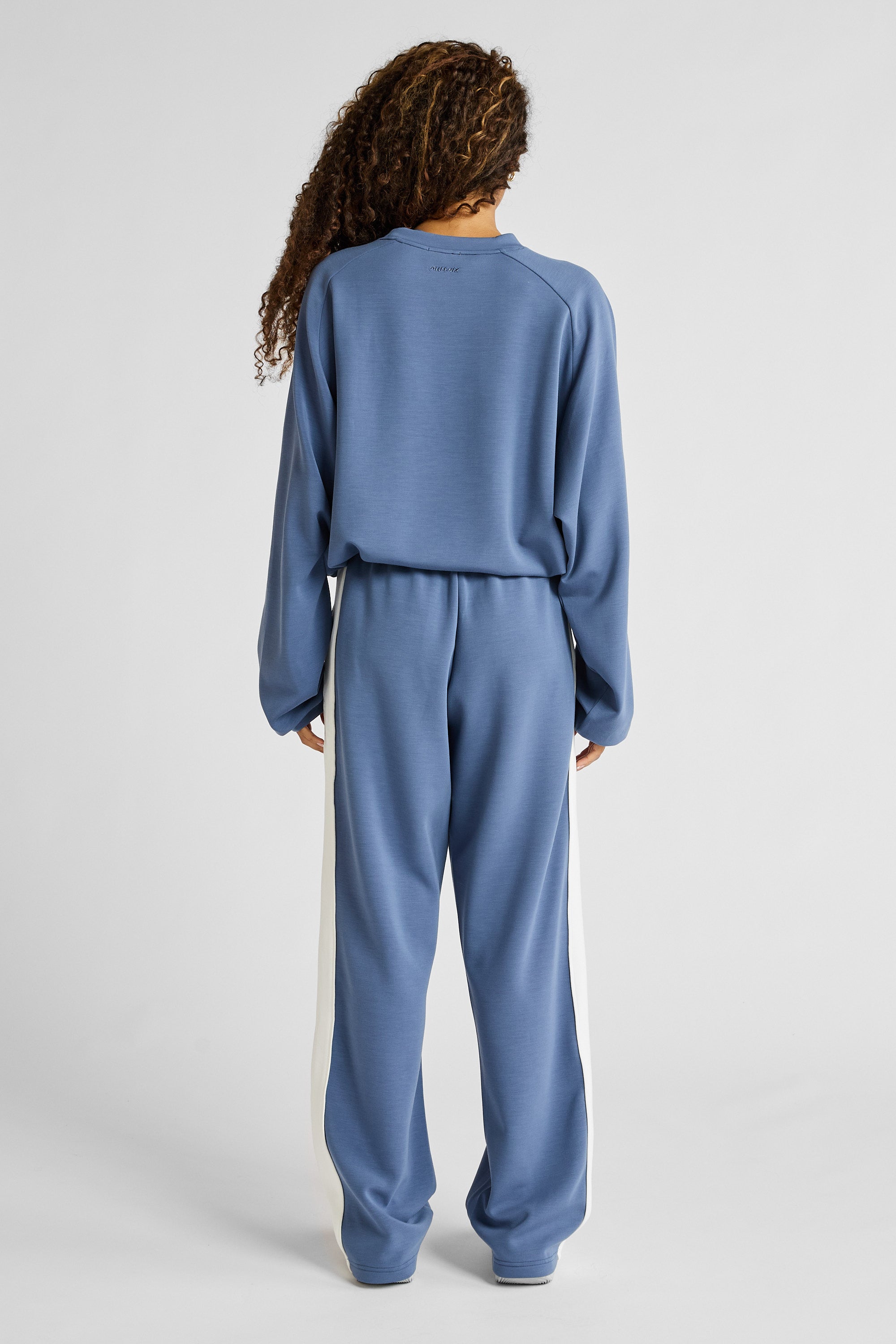 ALLFENIX Soft Essentials Contrast Wide Leg Pant in Blue Indigo and Chalk, view 4
