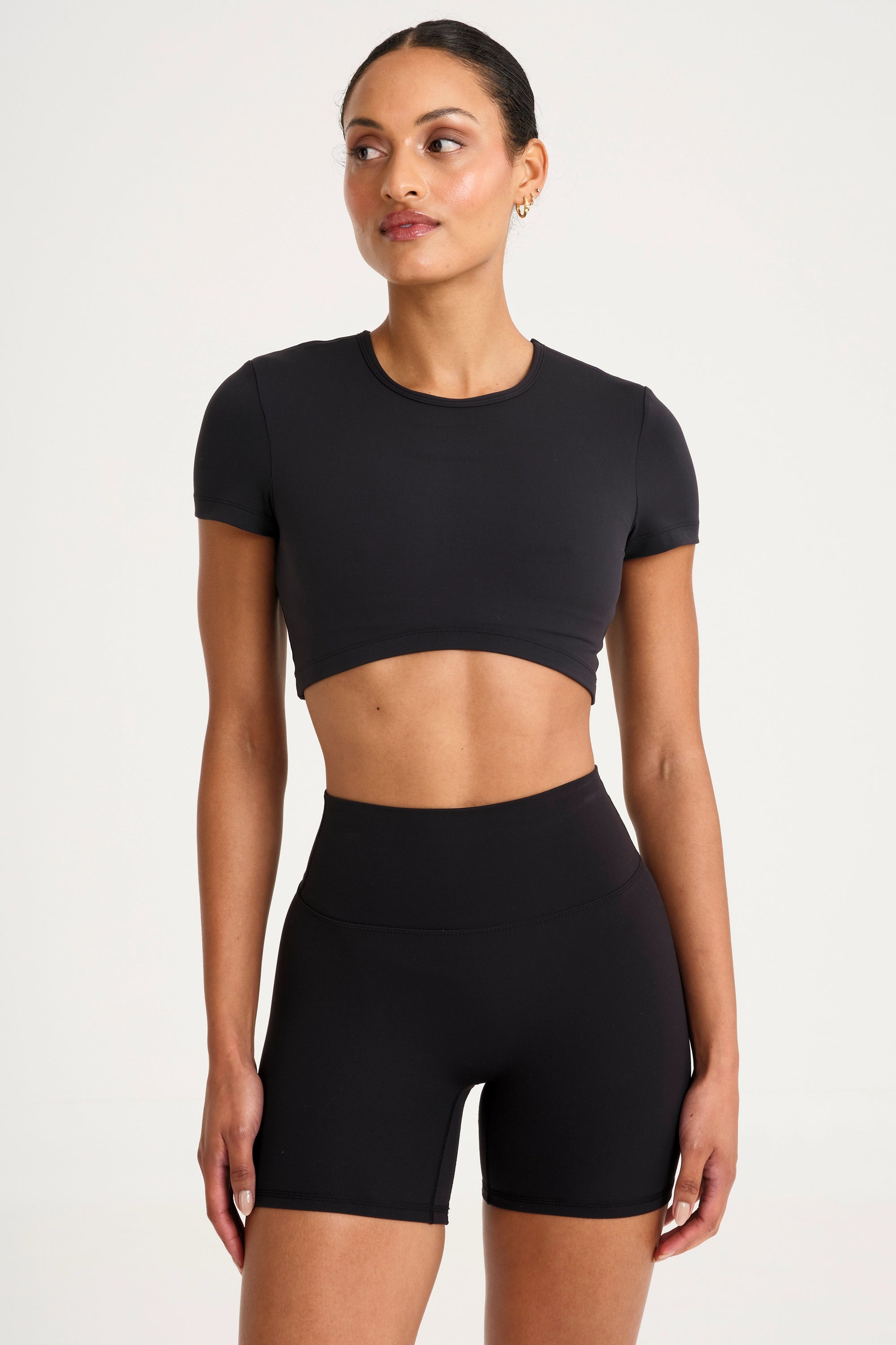 ALLFENIX CloudCore™ Cropped Built-In Bra Tee - Black