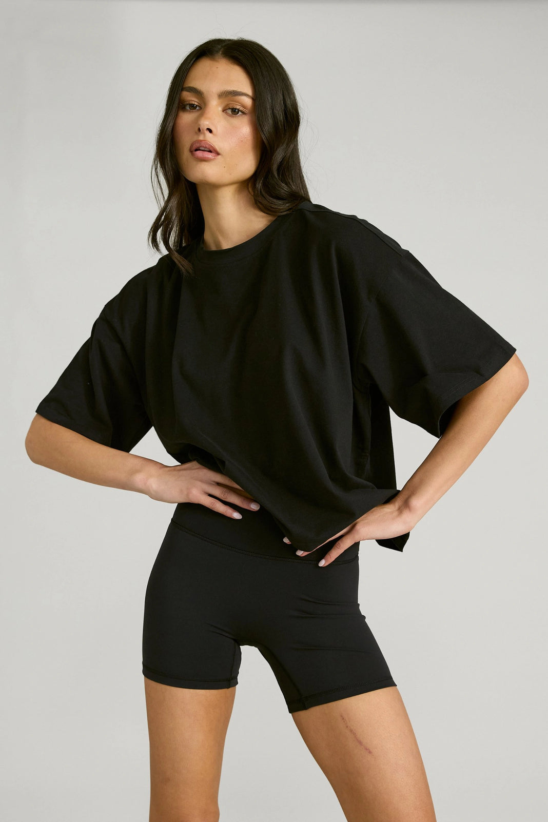 Oversized Cropped Tee - Black
