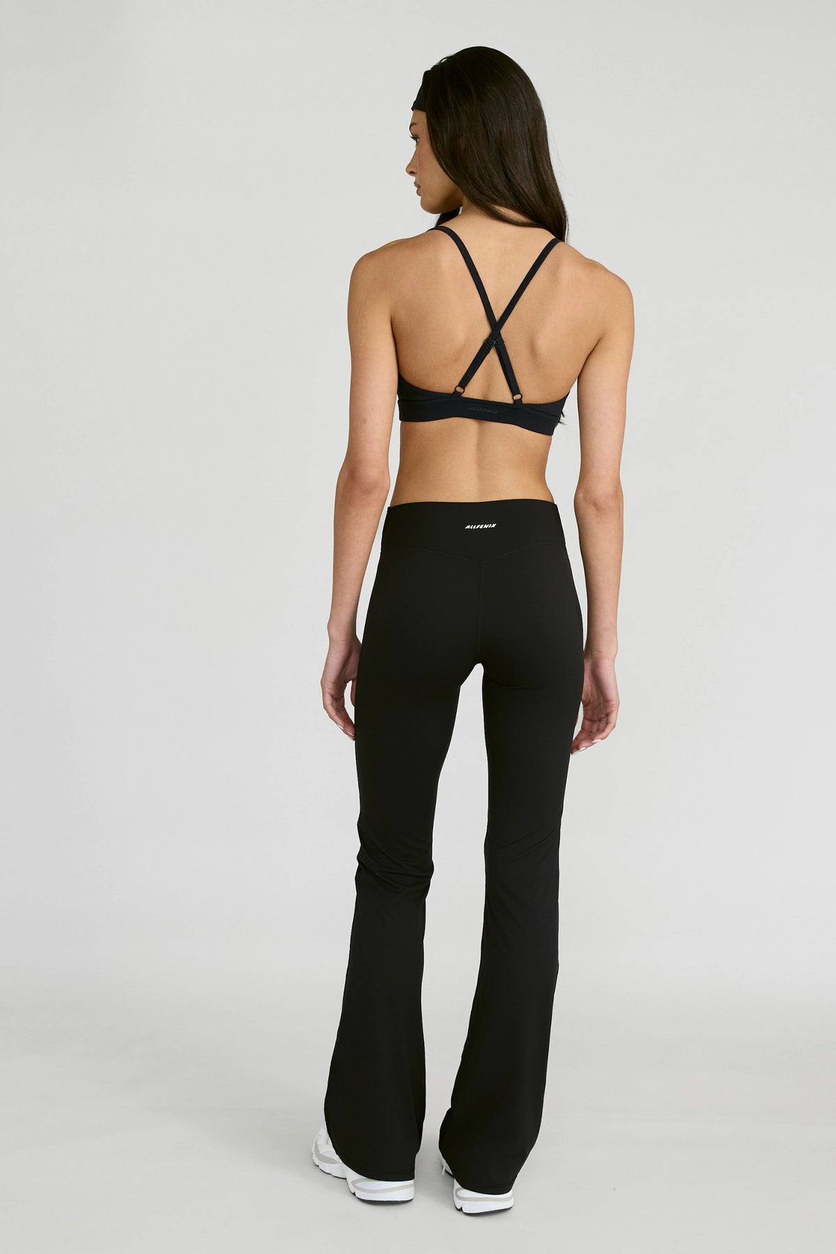 ALLFENIX CloudCore™ V-Waist Flared Legging - Onyx