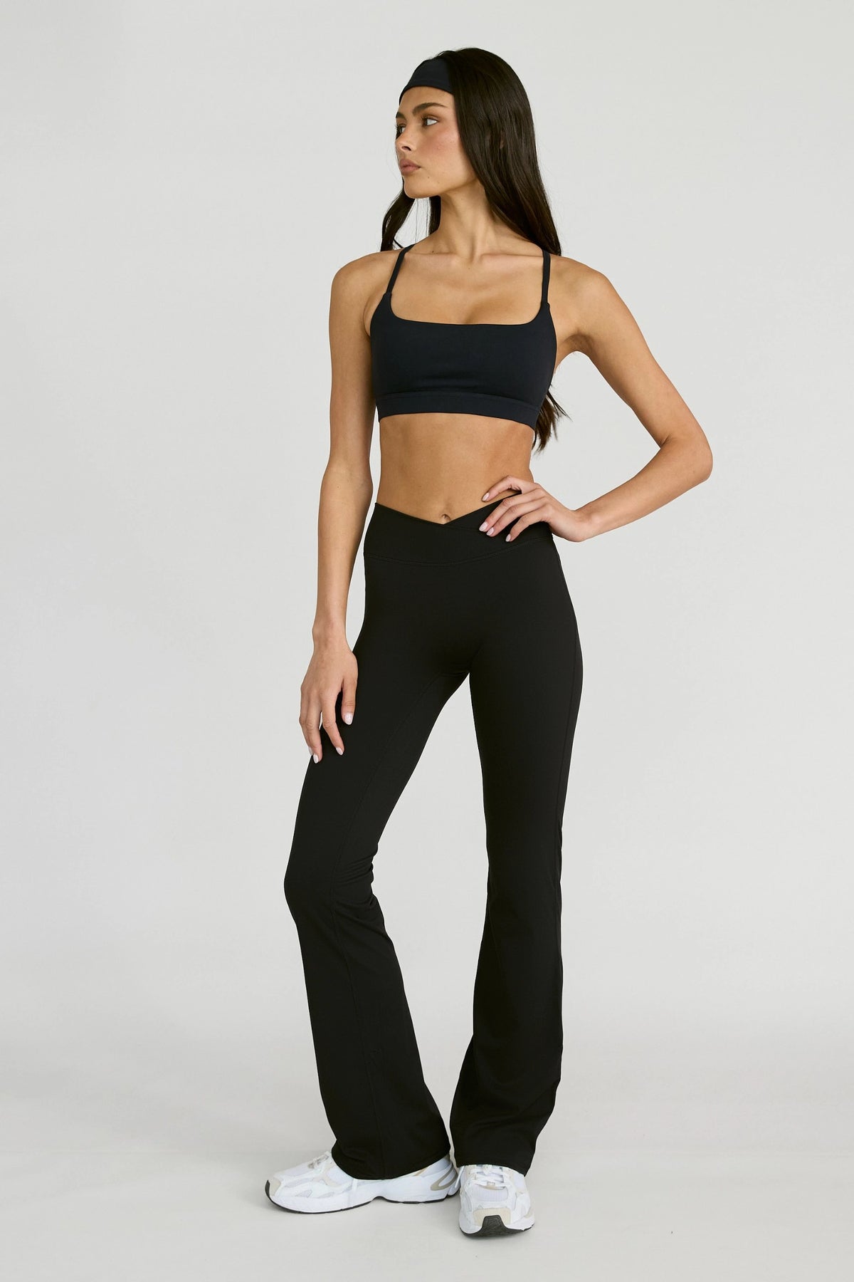 ALLFENIX CloudCore™ V-Waist Flared Legging - Onyx