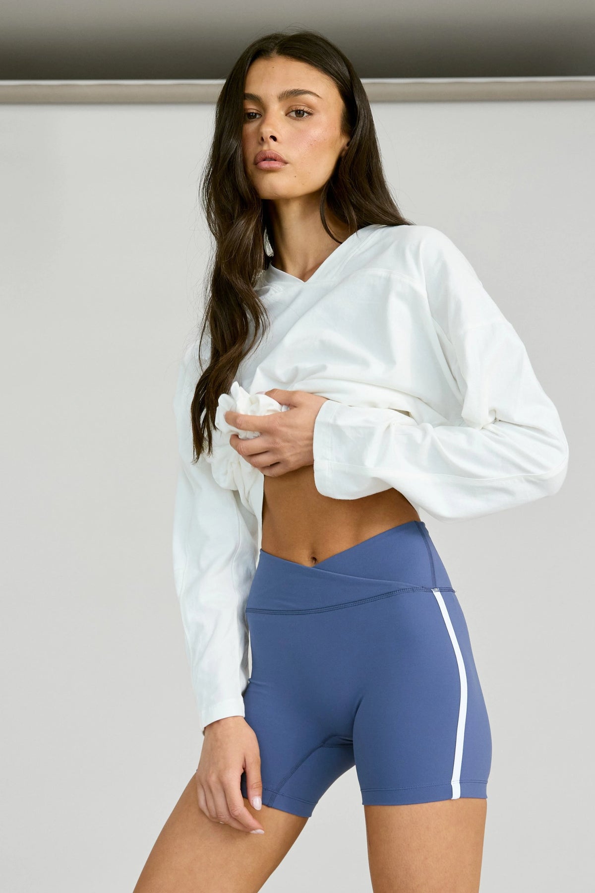 NEW ALLFENIX CloudCore™ Contrast 5" V-Waist Bike Short - Blue Indigo/Chalk
