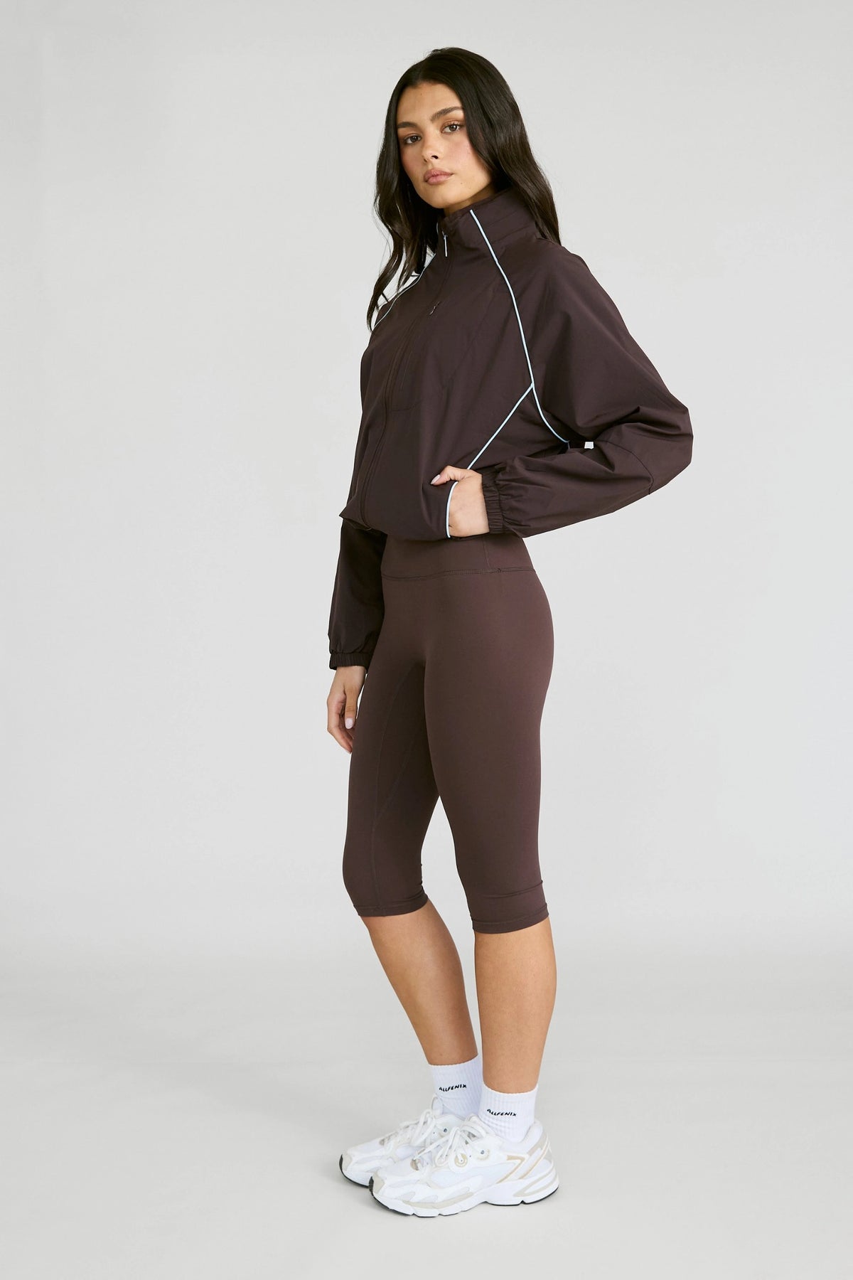 Spray Contrast Piping Windbreaker - Espresso and Sky Blue
