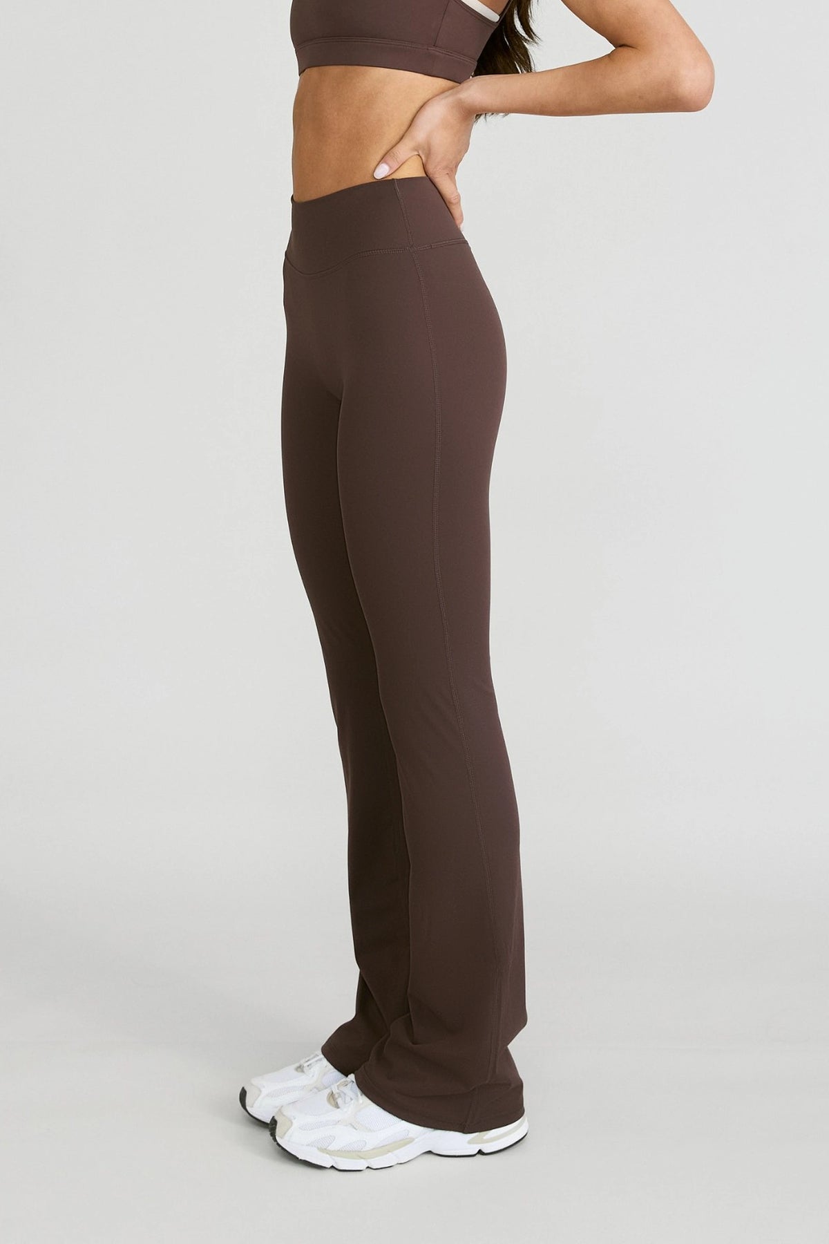 ALLFENIX CloudCore™ Flared Legging - Espresso
