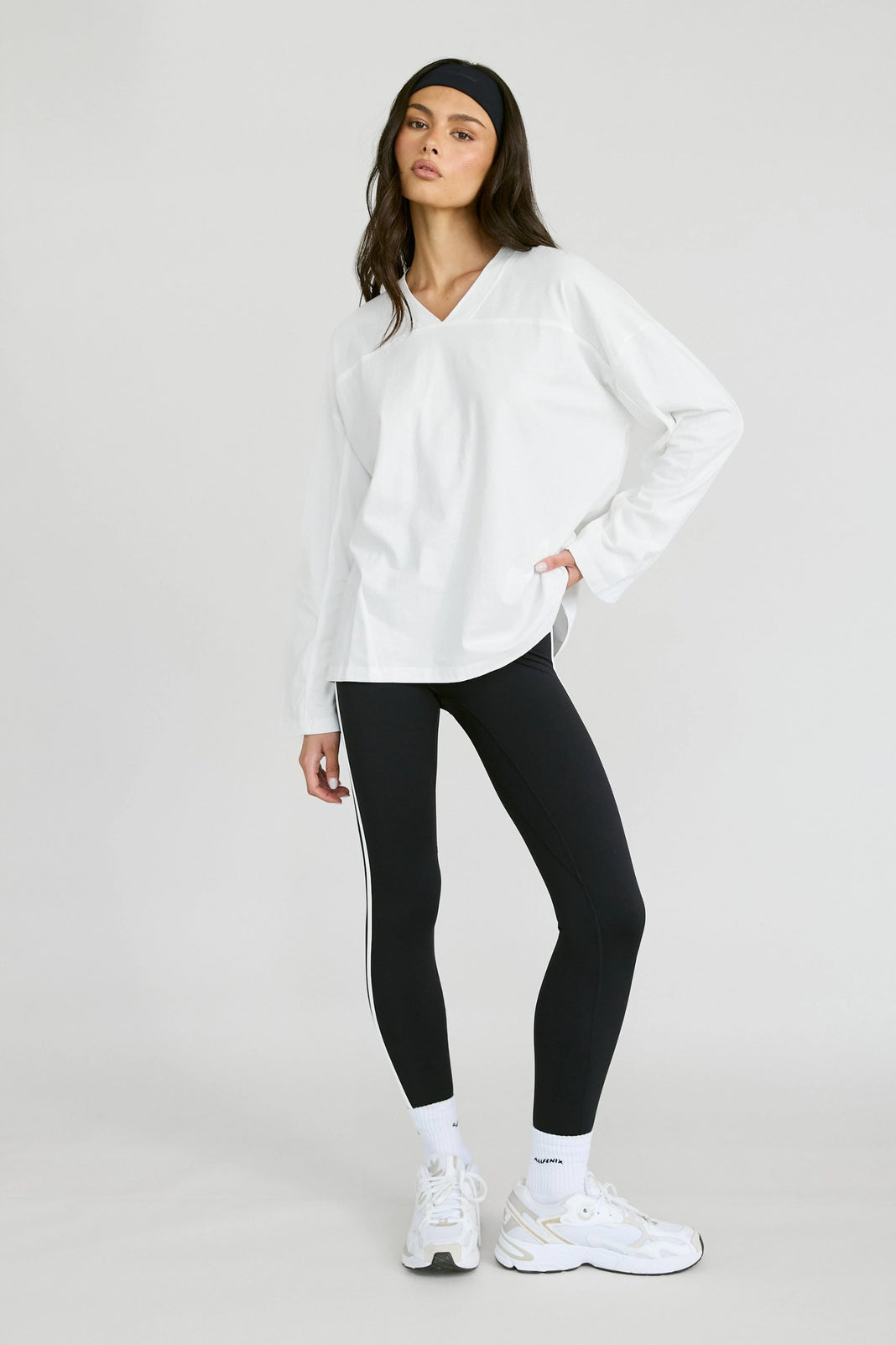 Oversized V-Neck Long Sleeve - Chalk