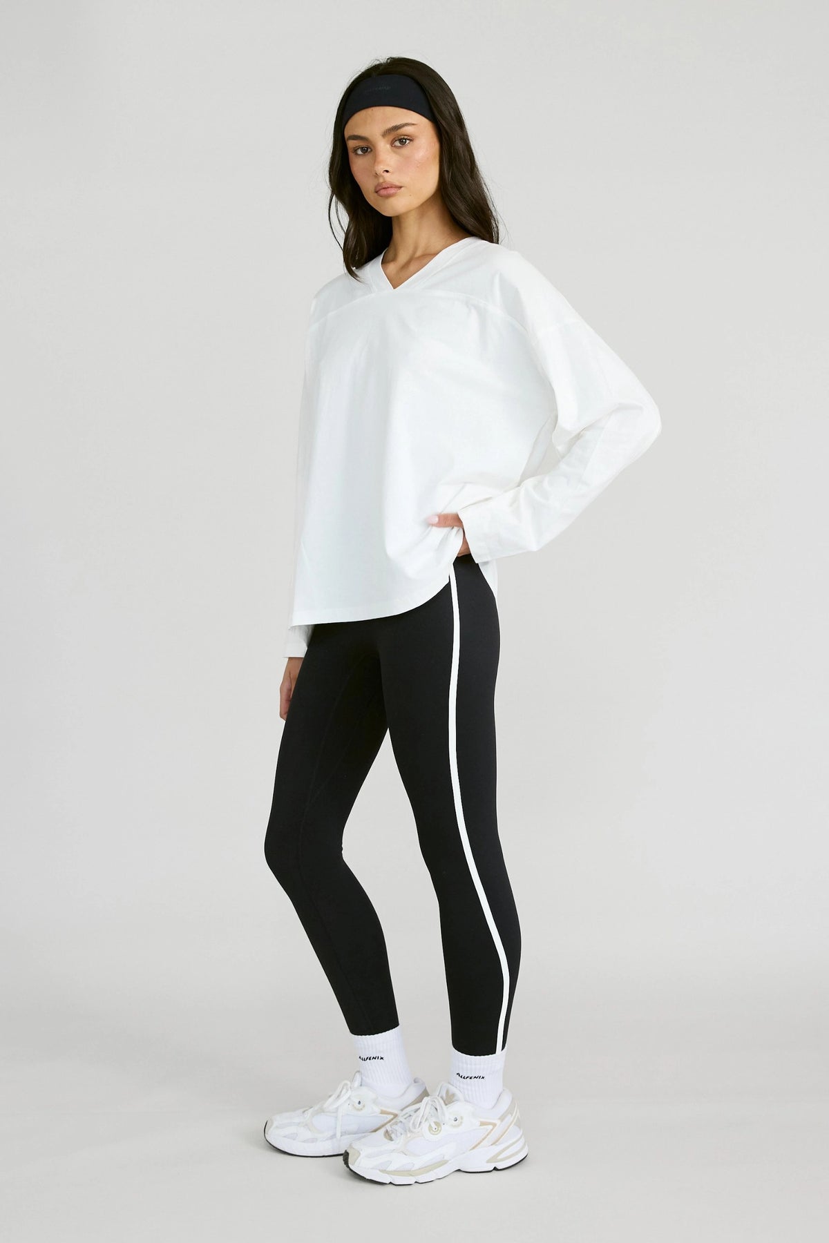 Oversized V-Neck Long Sleeve - Chalk