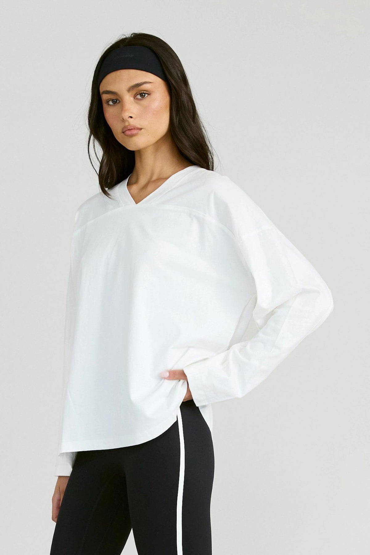 Oversized V-Neck Long Sleeve - Chalk