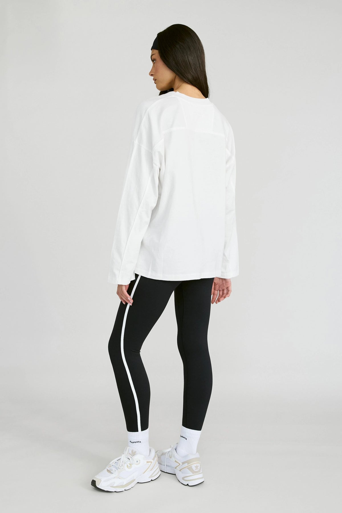 Oversized V-Neck Long Sleeve - Chalk