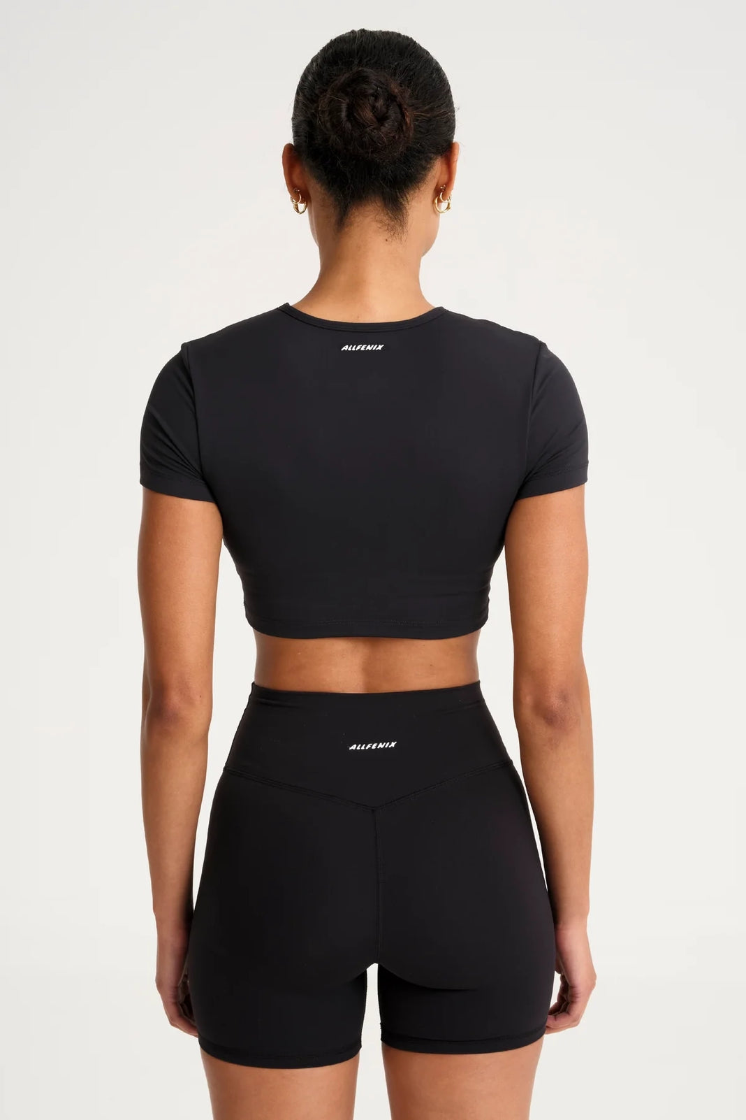 ALLFENIX CloudCore™ Cropped Built-In Bra Tee - Black