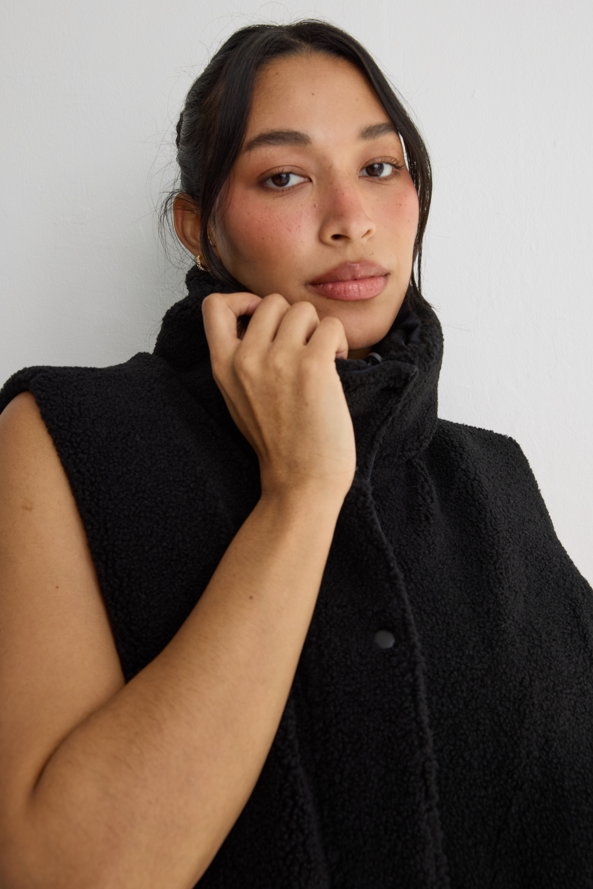 Reversible Sherpa Vest - Black