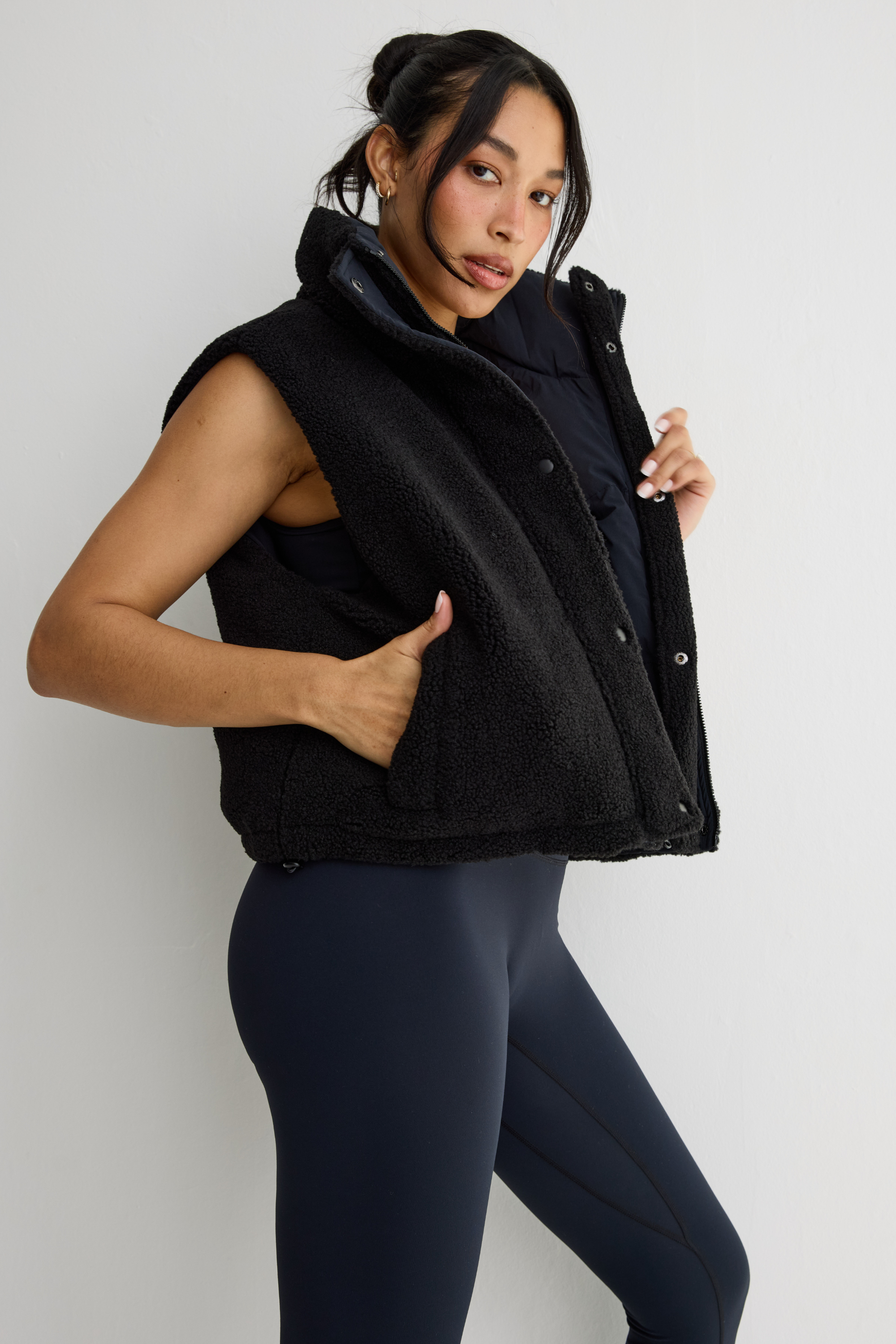 Reversible Sherpa Vest - Black