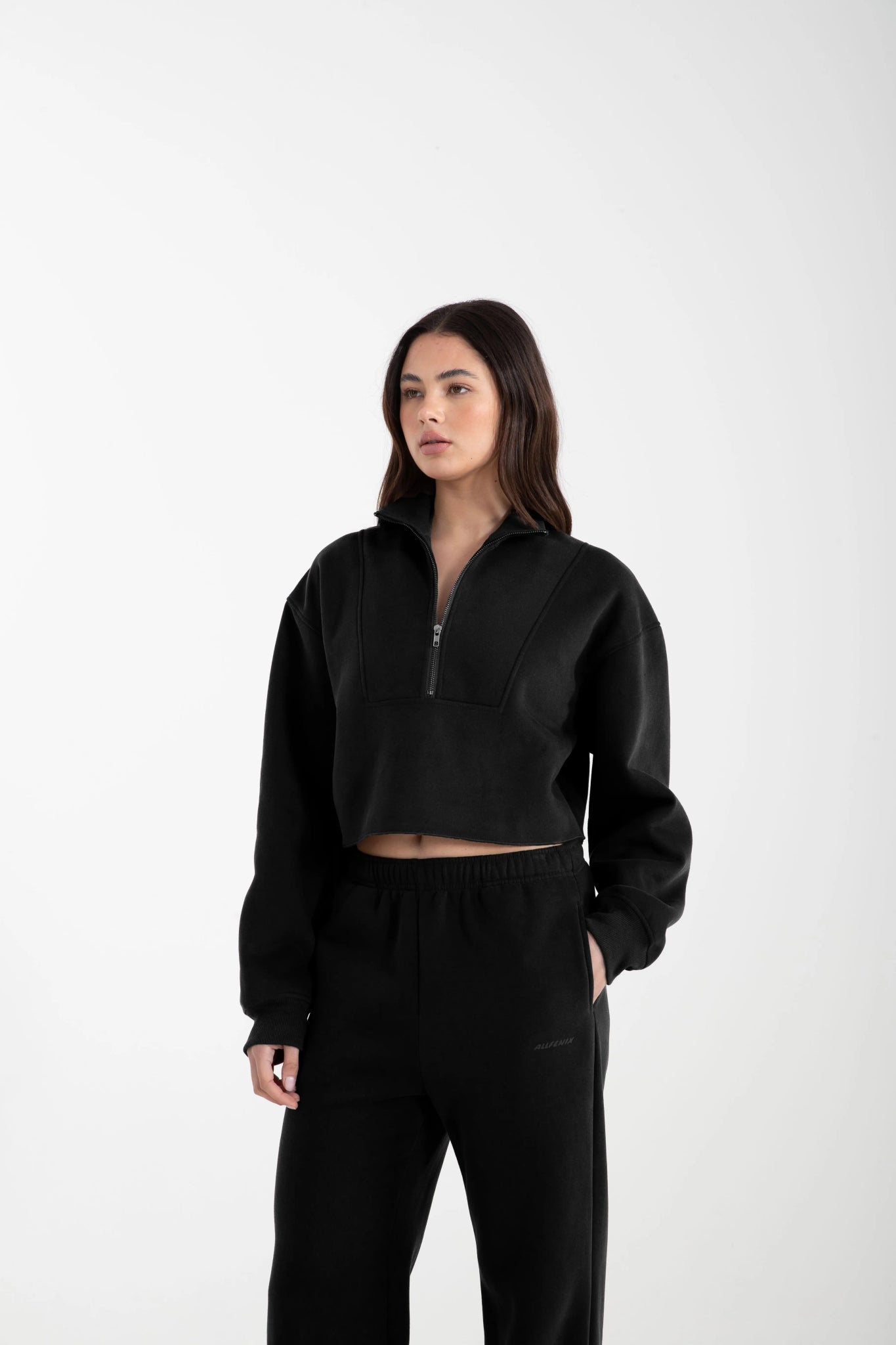 Arlo 1/2 Crop Sweater (Black) - All Fenix