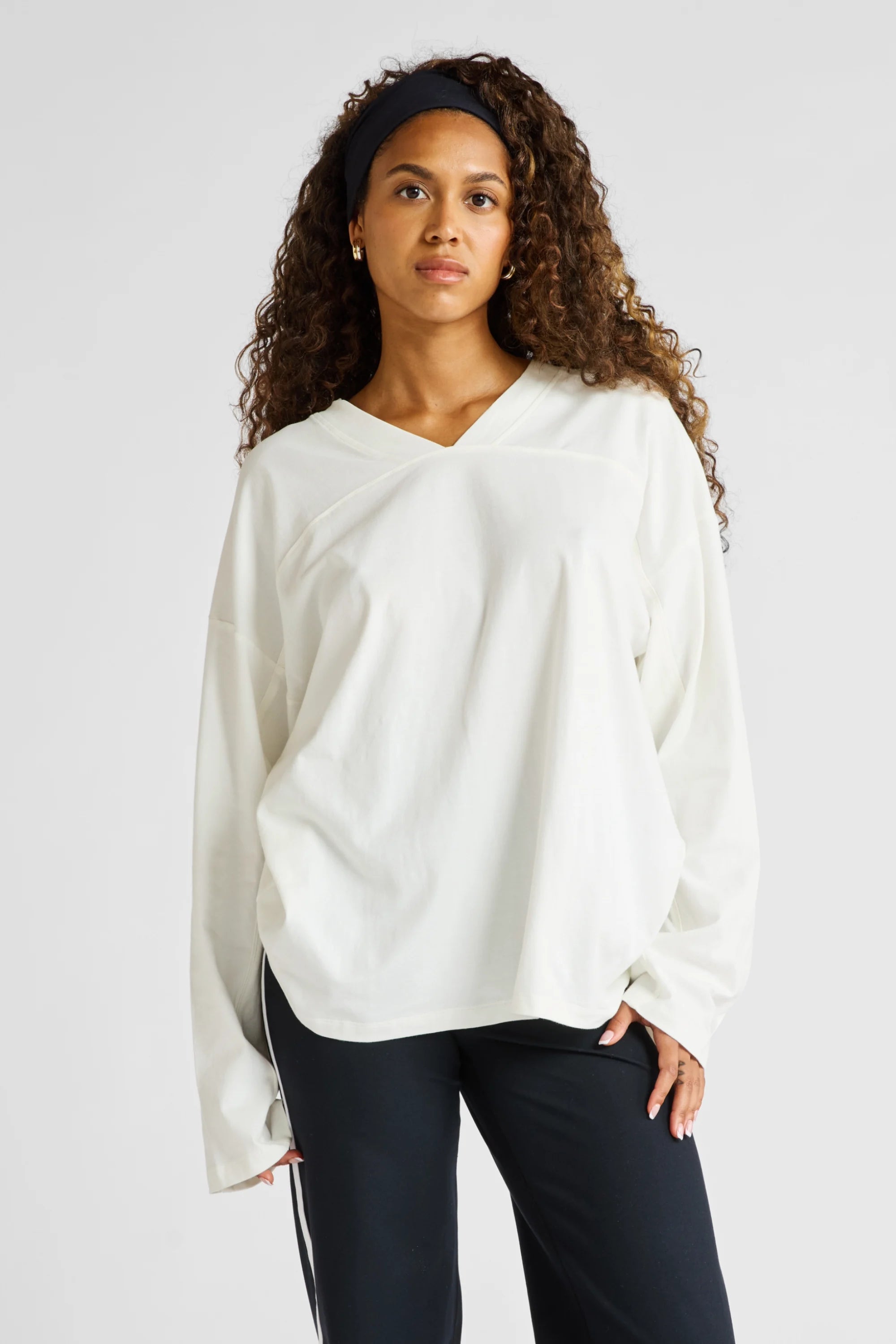 Oversized V-Neck Long Sleeve - Chalk