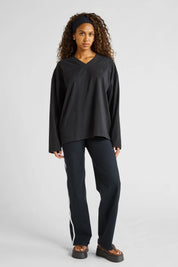 Oversized V-Neck Long Sleeve