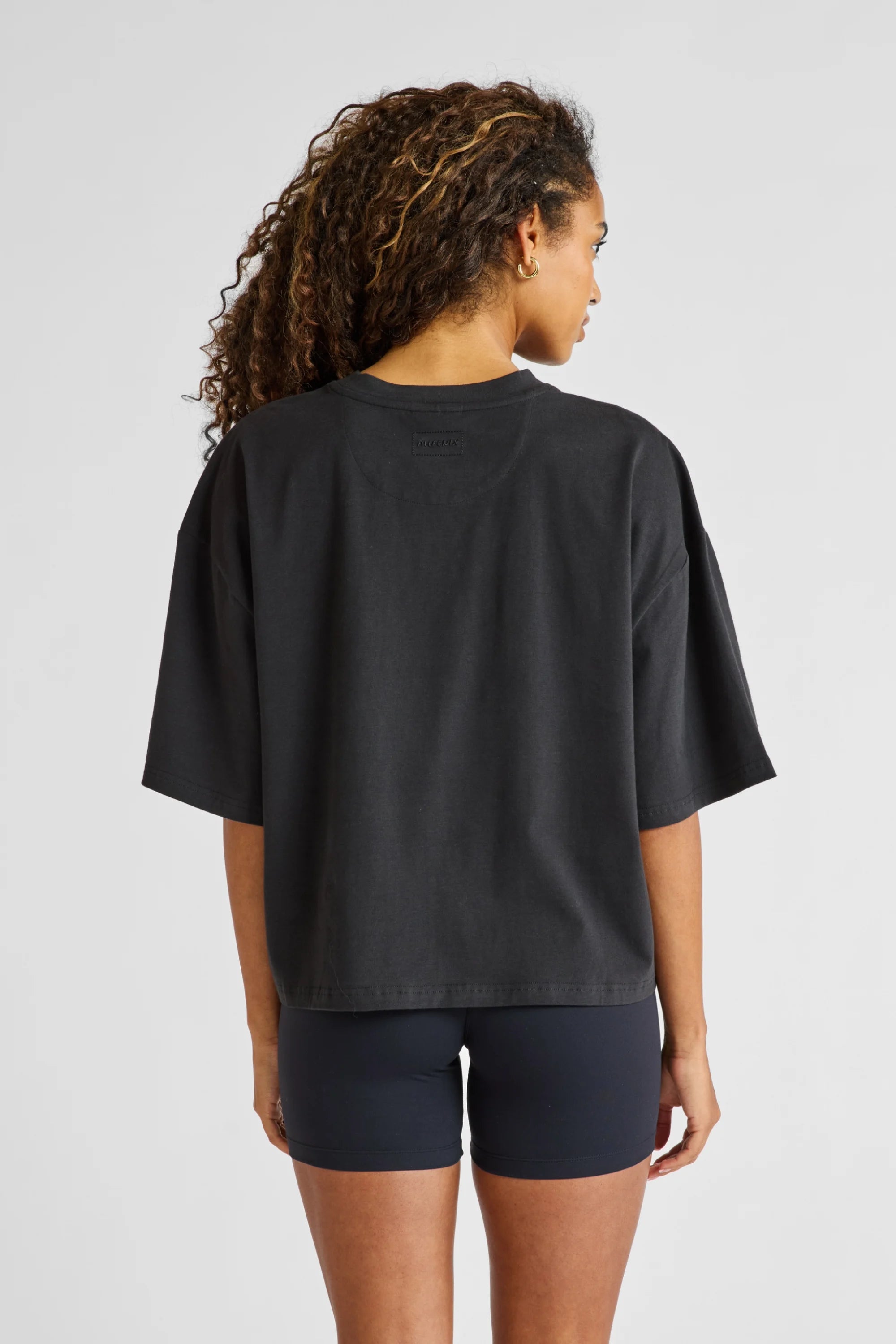 Oversized Cropped Tee - Black