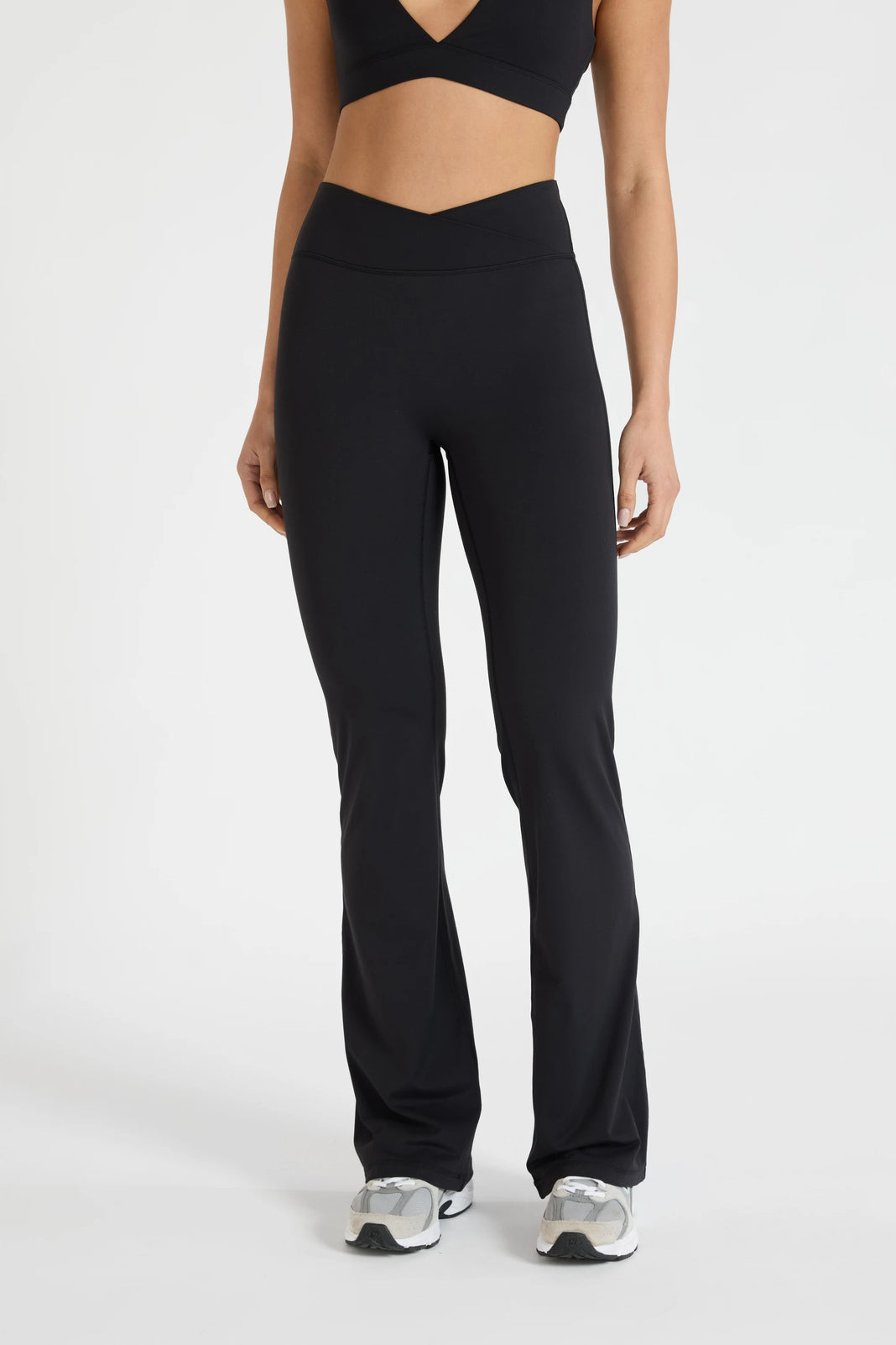 ALLFENIX CloudCore™ V-Waist Flared Legging - Black